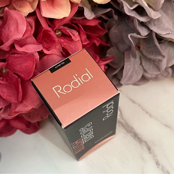 Rodial Blush Drops in Sunset Kiss - Picture 6 of 9
